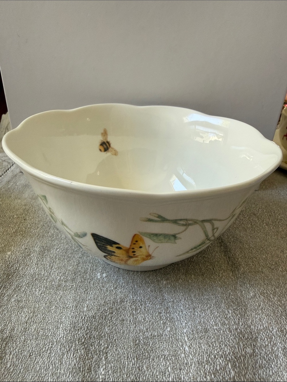 Lenox Butterfly Meadow Porcelain scalloped Bowl Butterfly and Bee Motif 5.5”